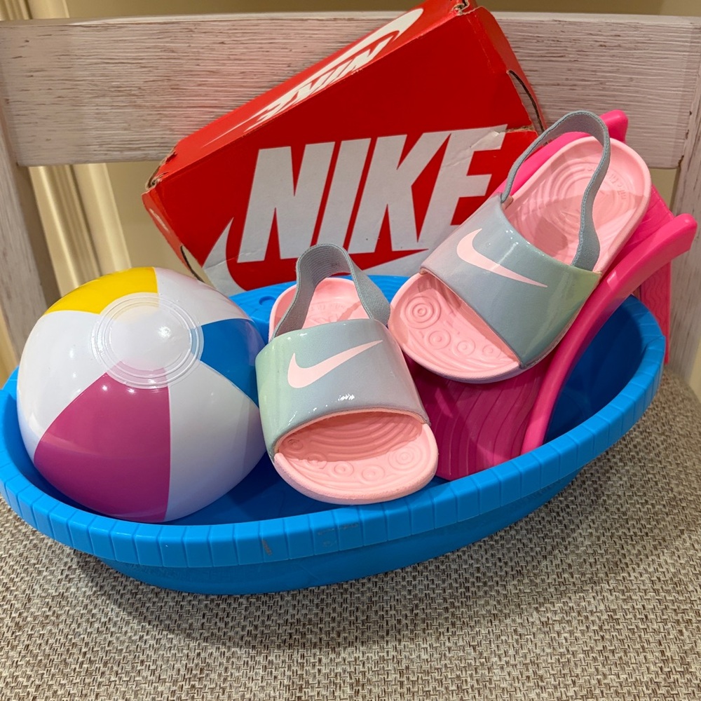 NIKE Kawa Slides for Toddler Size 6C in Arctic Punch (SE)